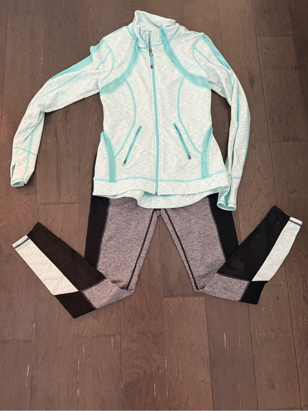Tangerine Light Aqua Athletic Top & Leggings Set with Black Trim